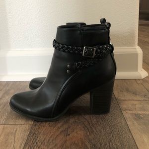American Eagle by Payless Black Ankle Boots